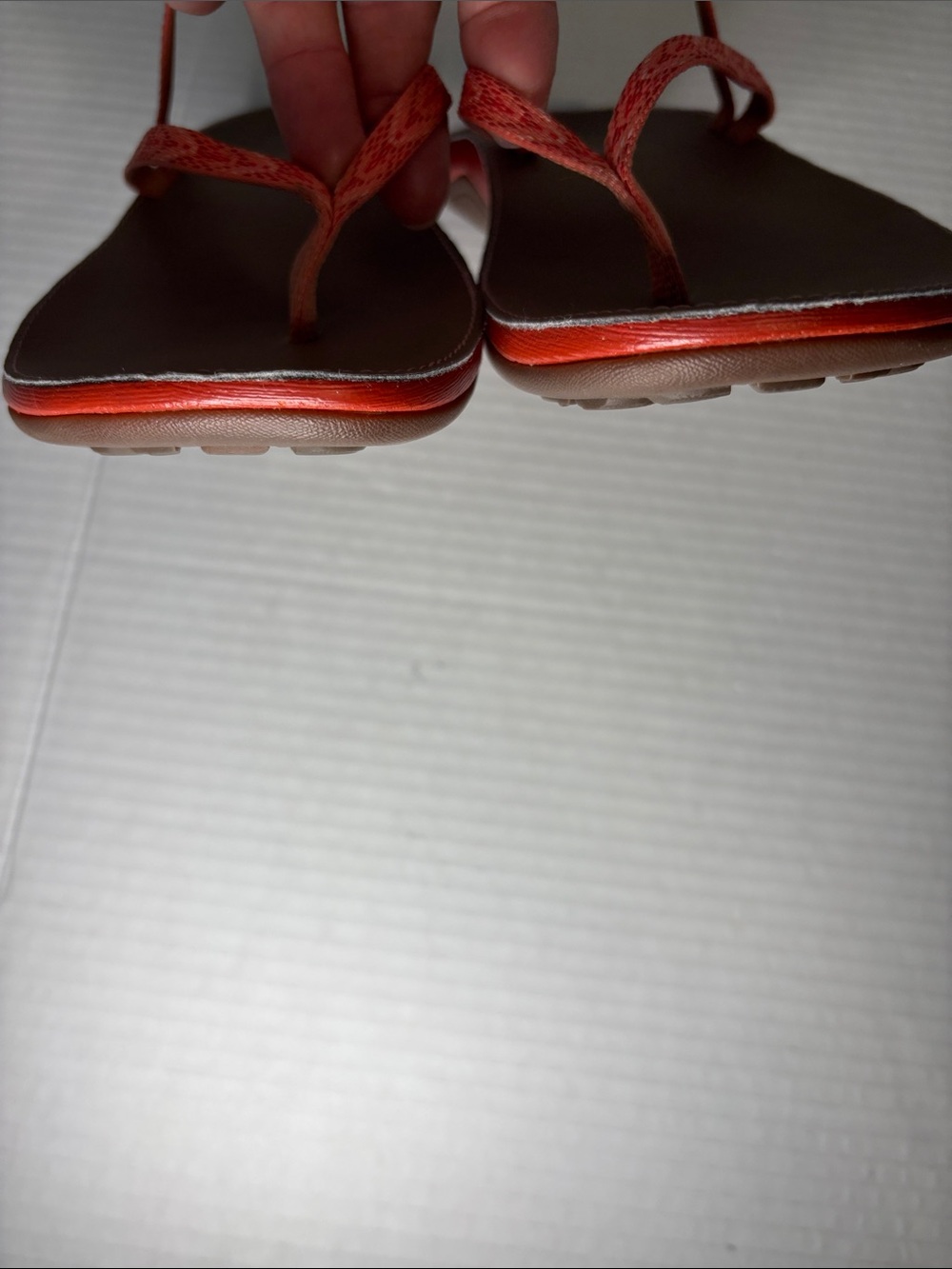 Chaco Abbey flip flops, size 8 - Picture 7 of 8